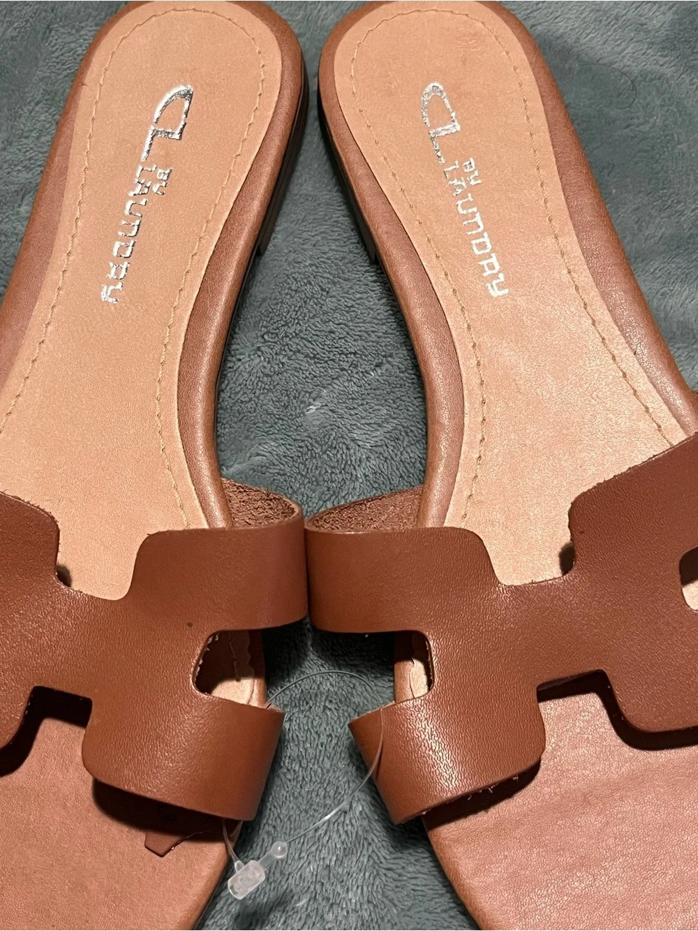 Laundry By Shelli Segal Tan Leather Slide Sandals